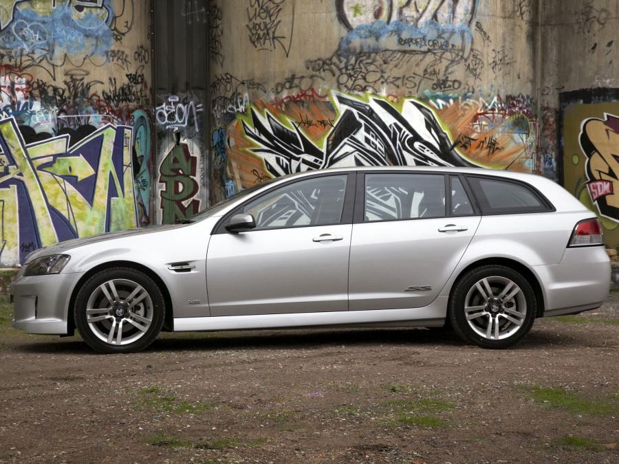  Holden Commodore SS Sportwagon 2008 года  (фото 16 из 16)